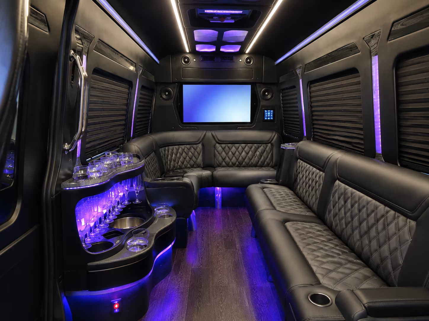 bus rentals for lakefront arena and uno concert events