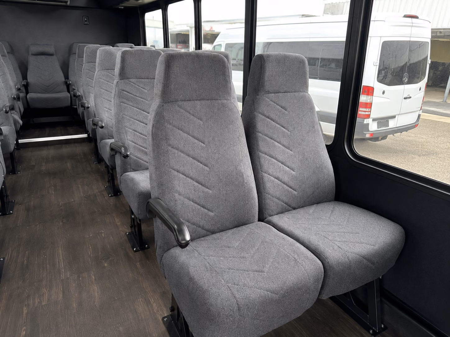 charter buses to river road plantation wineries and private tastings