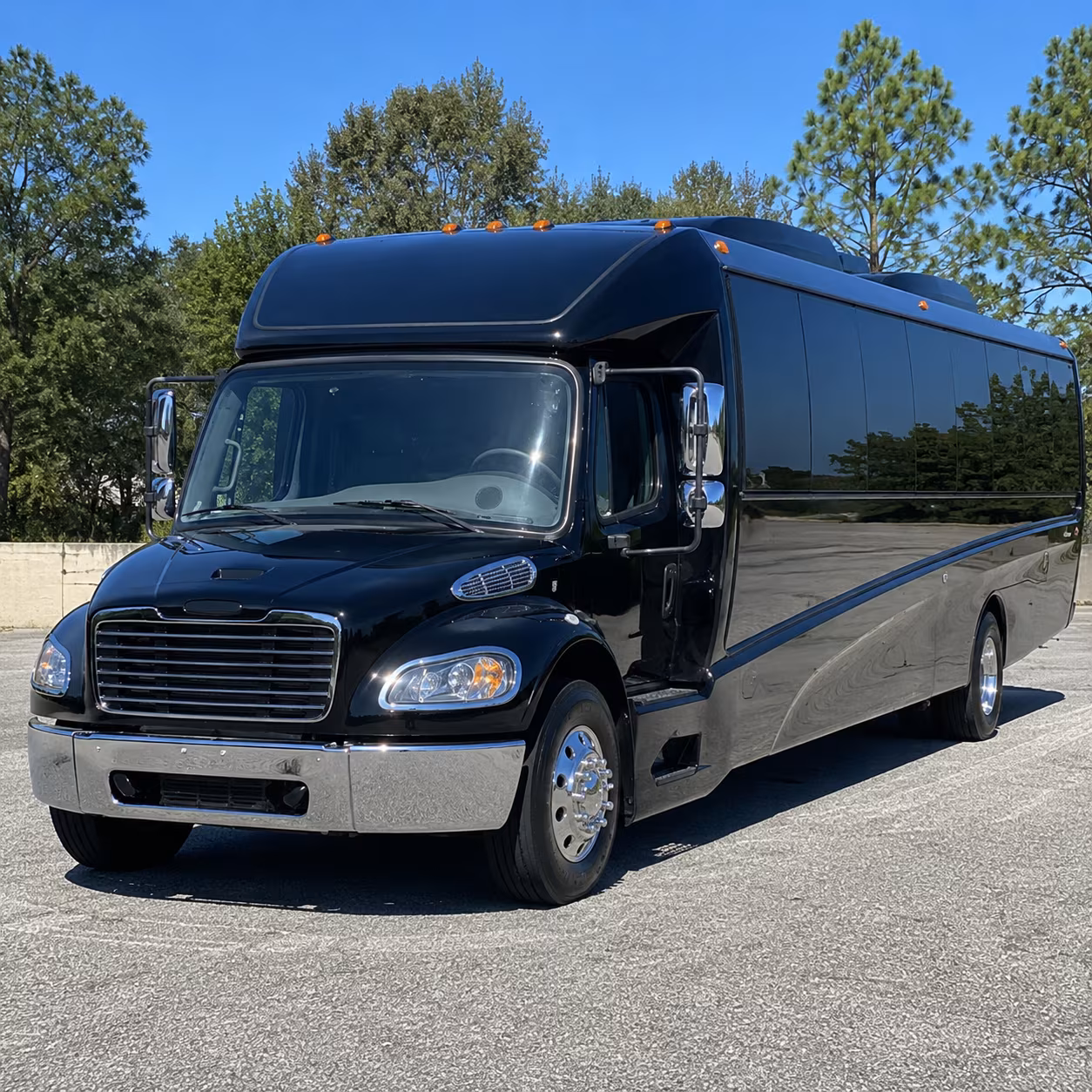 concert shuttle buses for groups arriving at louis armstrong new orleans international airport