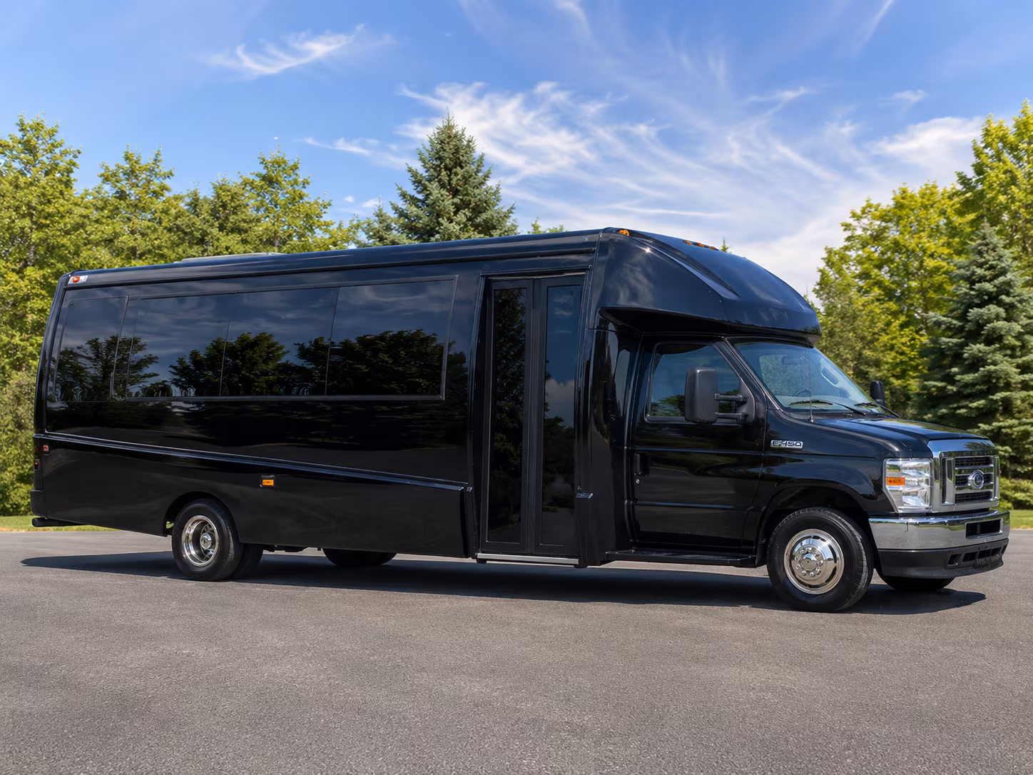 group bus rentals for sporting events at uno lakefront arena and privateers games