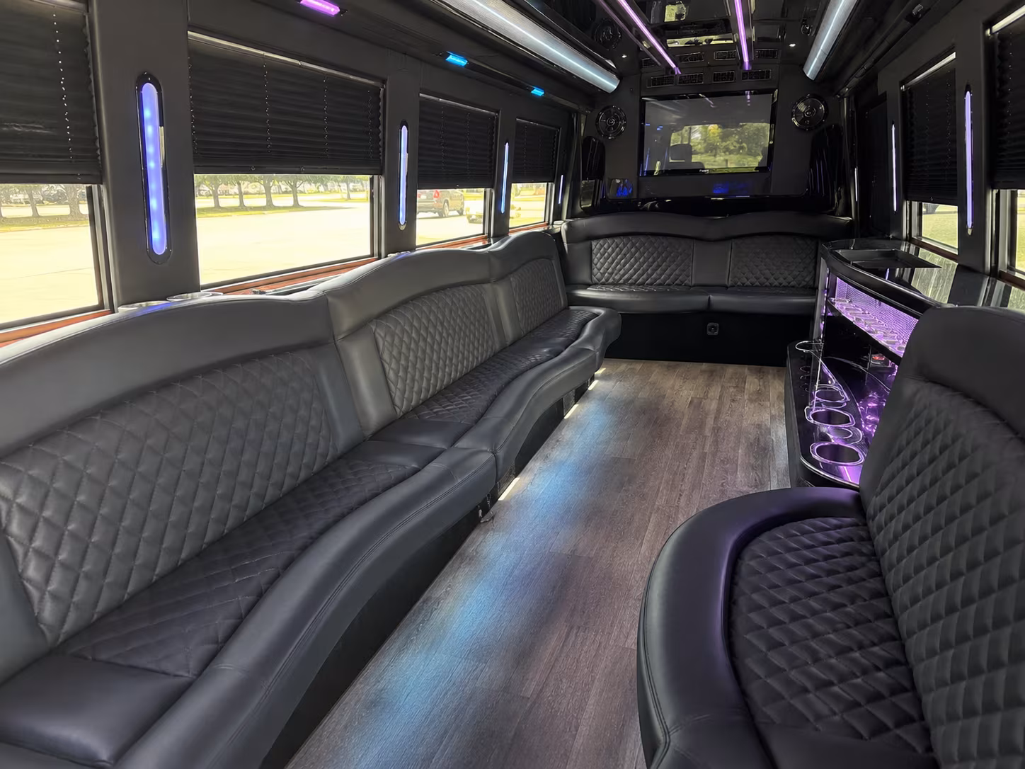 harrahs new orleans casino kenner party bus rental