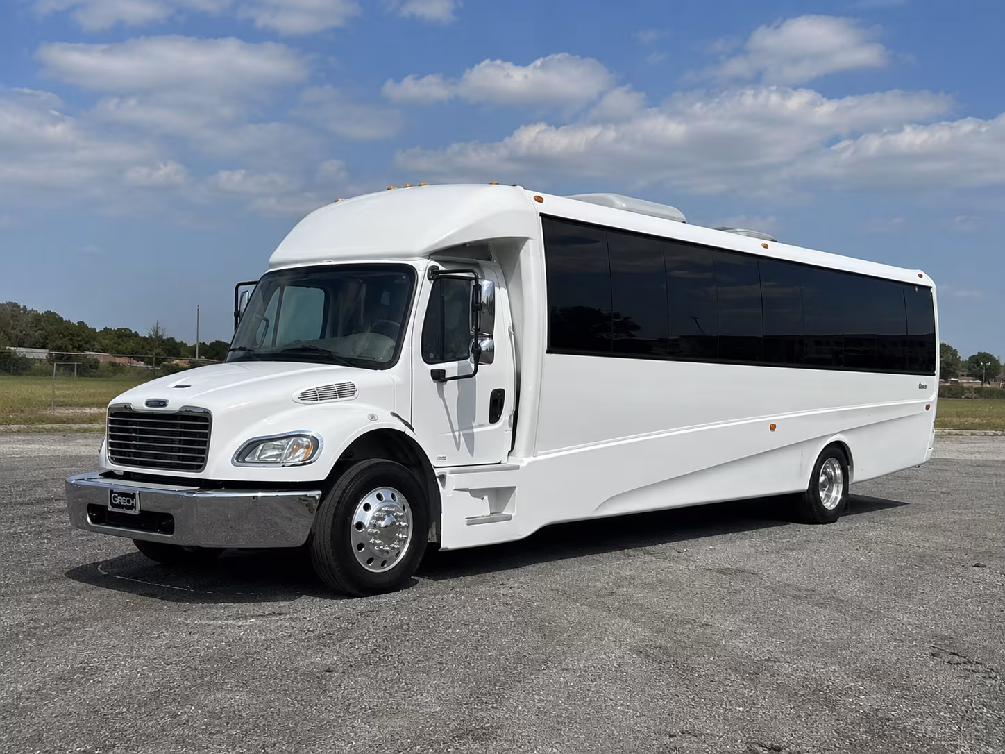 kenner 50 passenger party bus