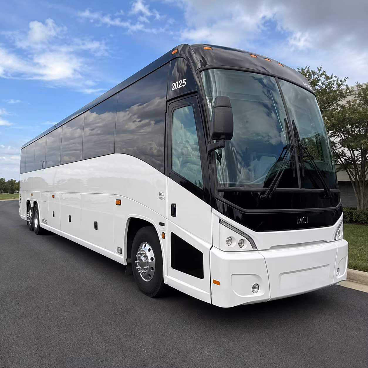 military base shuttle buses serving nas jrb new orleans