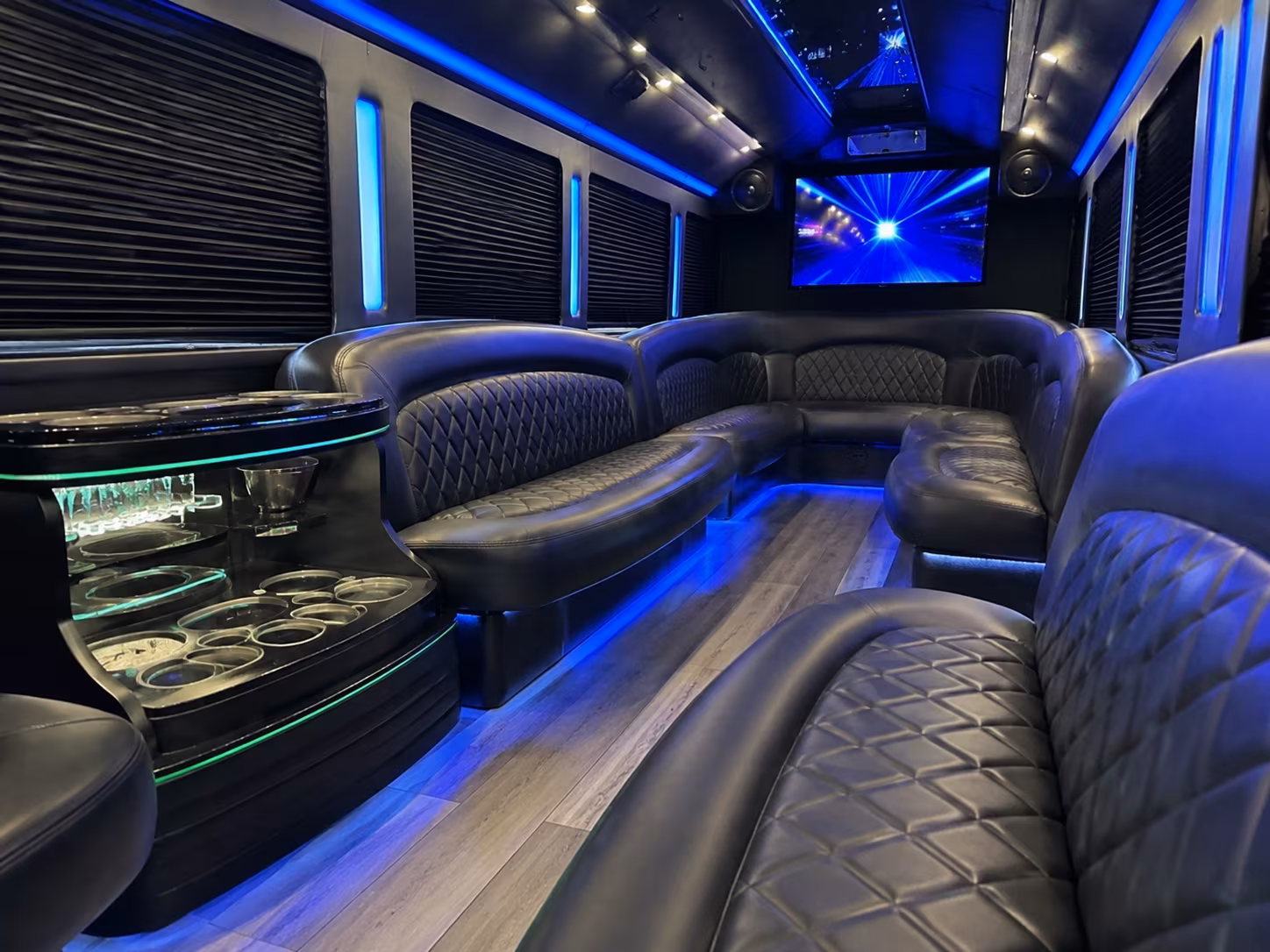 party buses to pelicans games at smoothie king center from kenner
