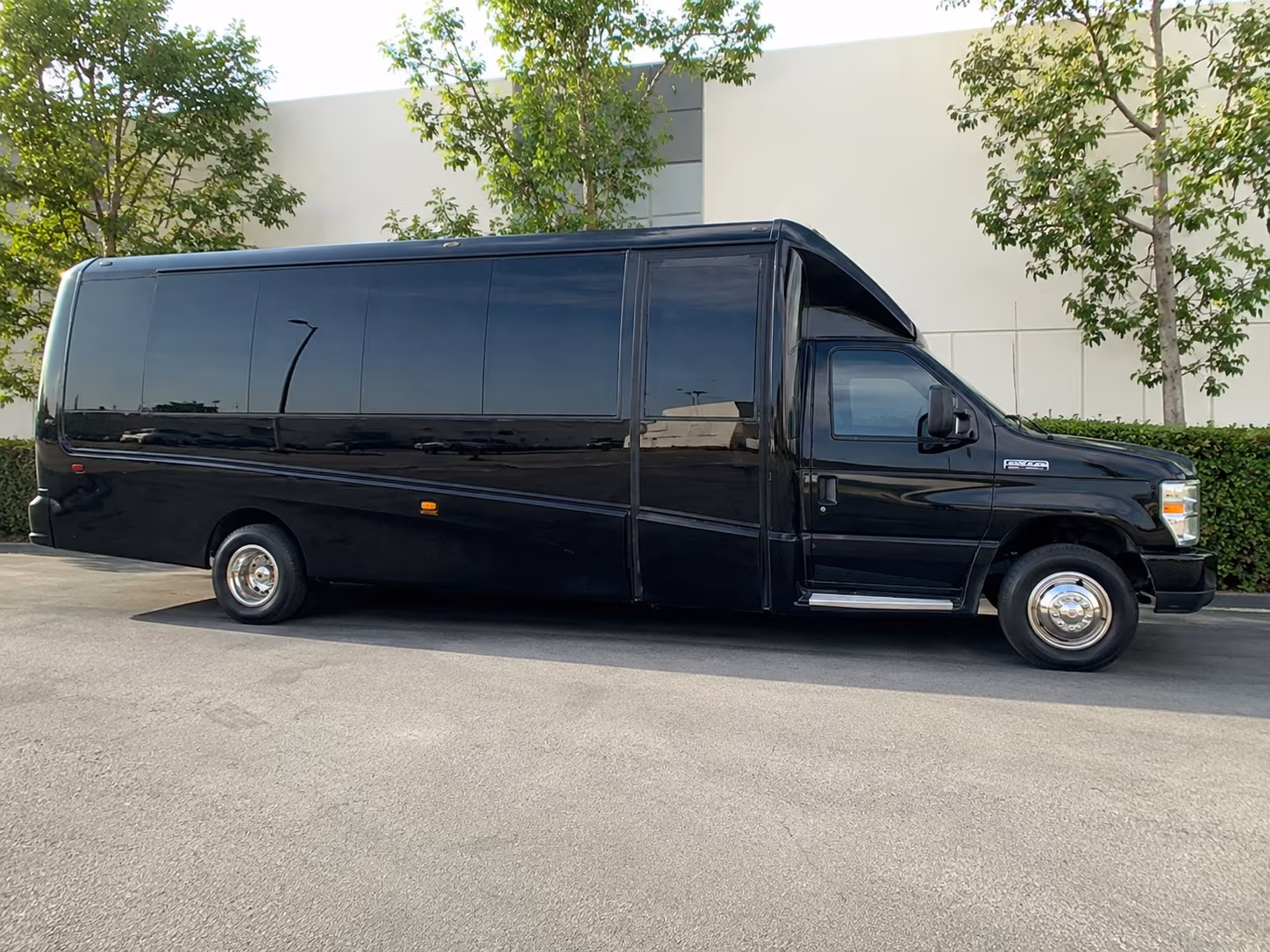 trade show and multi day conference bus rentals in the new orleans metro